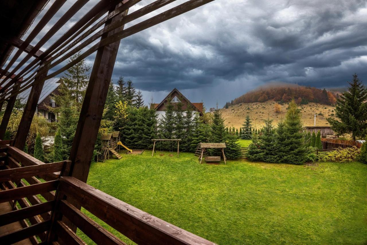 Casa Muntelui Hotel Fundata Luaran gambar