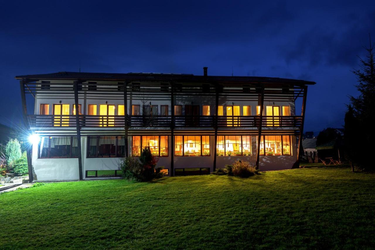 Casa Muntelui Hotel Fundata Luaran gambar