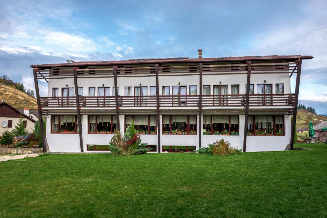 Casa Muntelui Hotel Fundata Luaran gambar