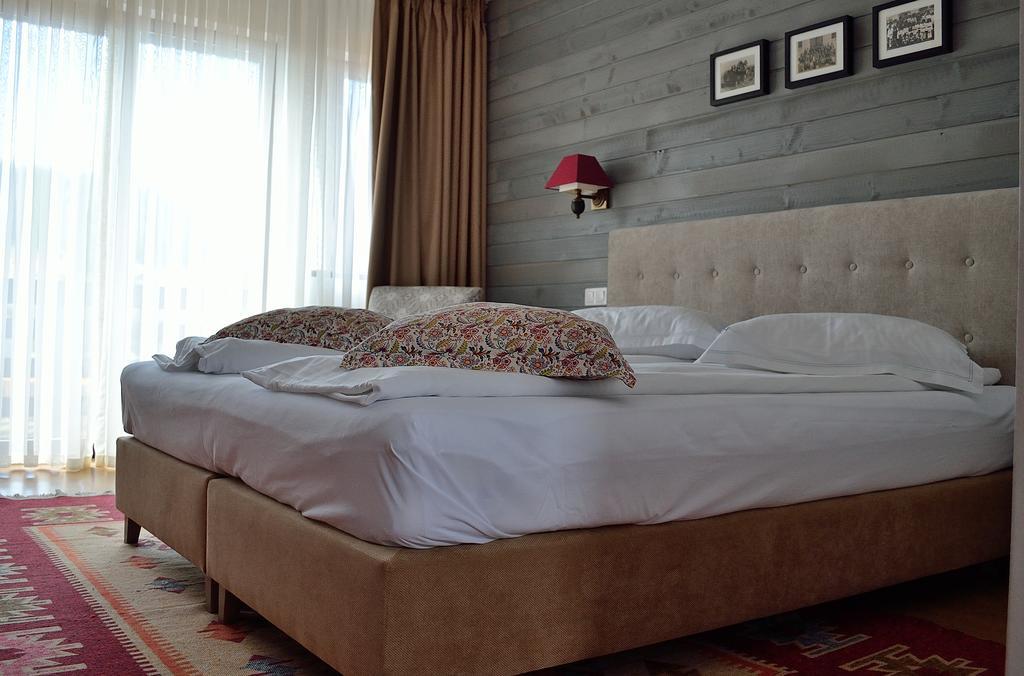 Casa Muntelui Hotel Fundata Luaran gambar